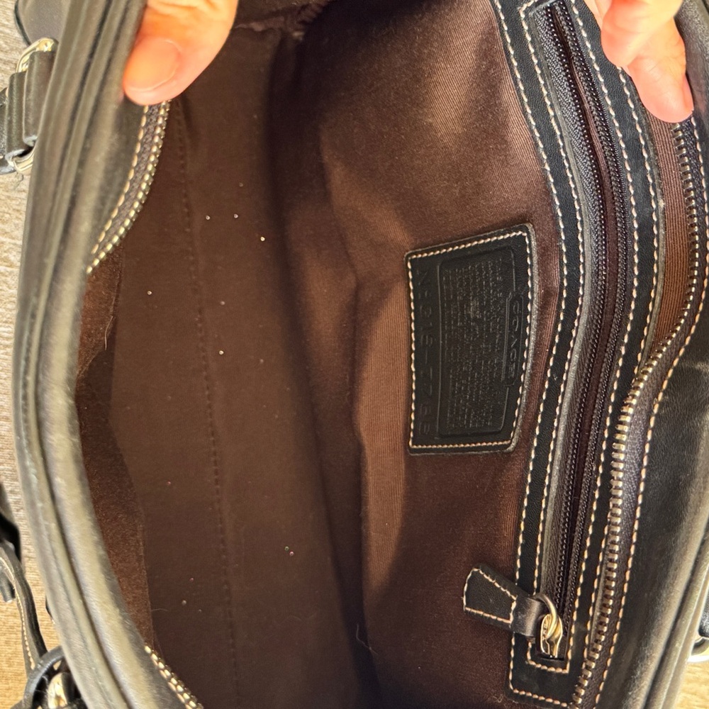 Black Leather Handbag - Picture 2 of 2